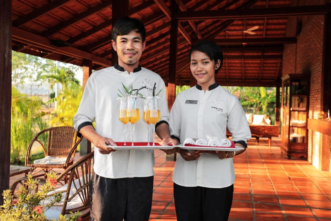 Farmhouse Resort & Spa Sameakki Mean Chey Exteriör bild